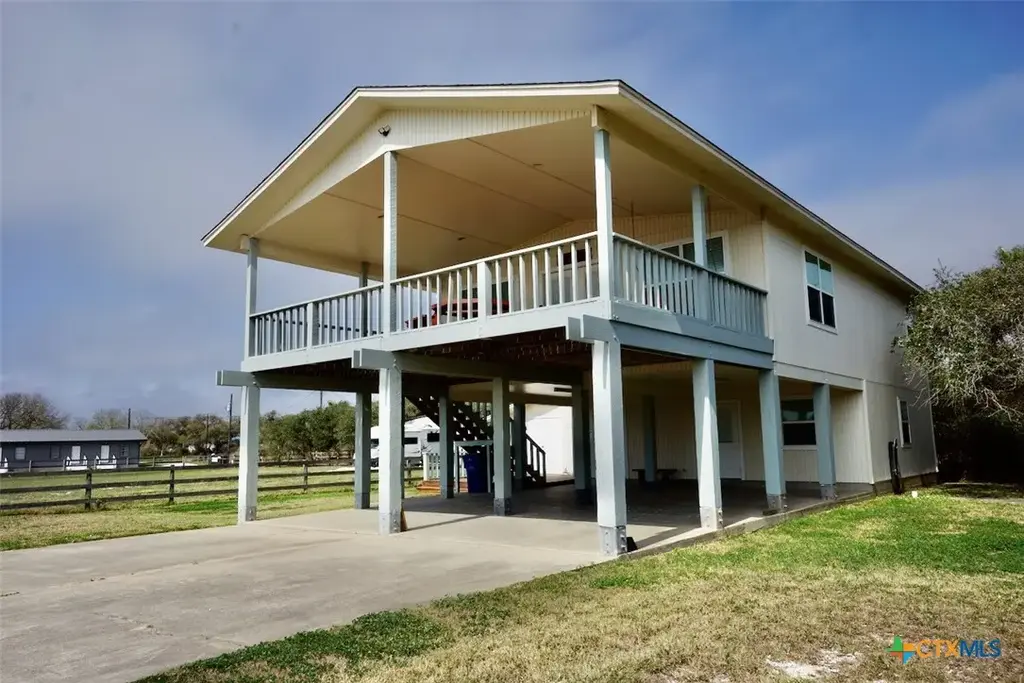14th Olive Street, Port O'Connor