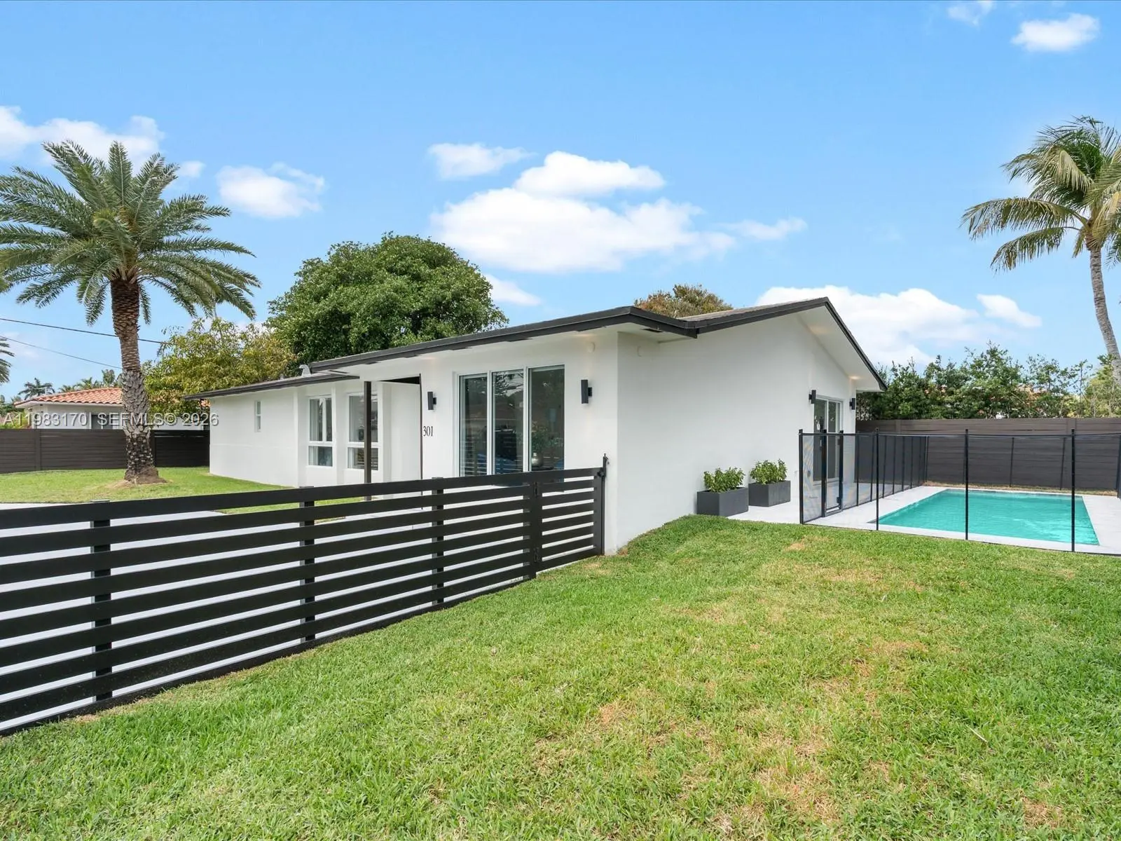 Photo of Listing #A11983170