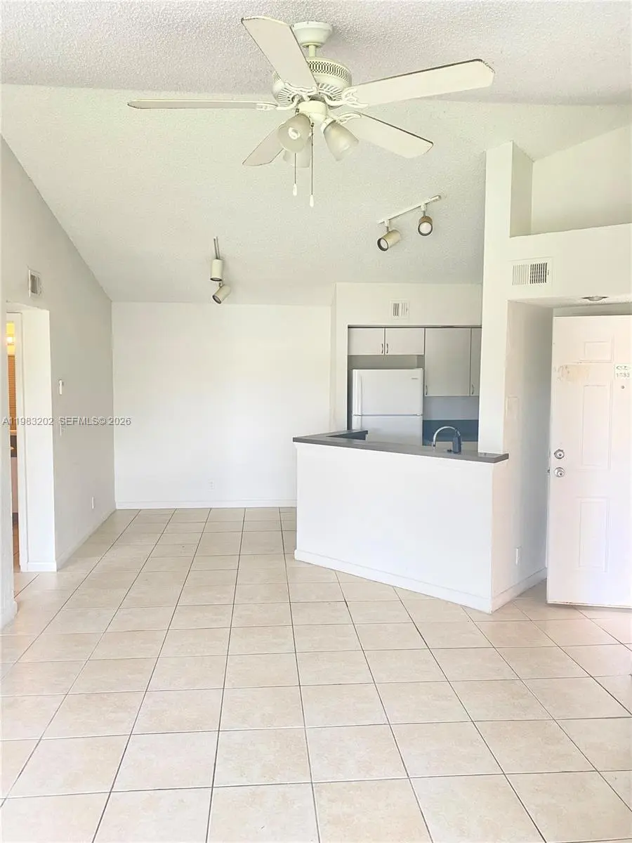 Photo of Listing #A11983202