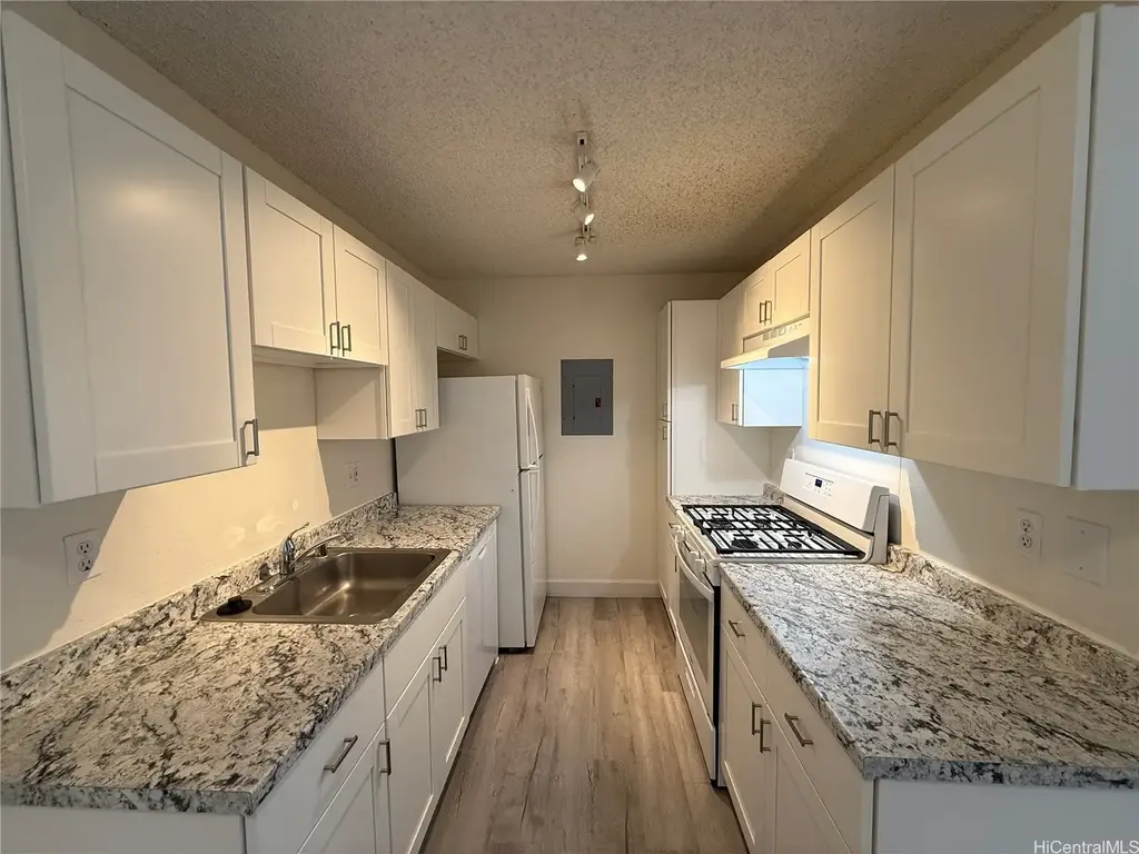 91-1269 Puamaeole Street # 30c, Ewa Beach