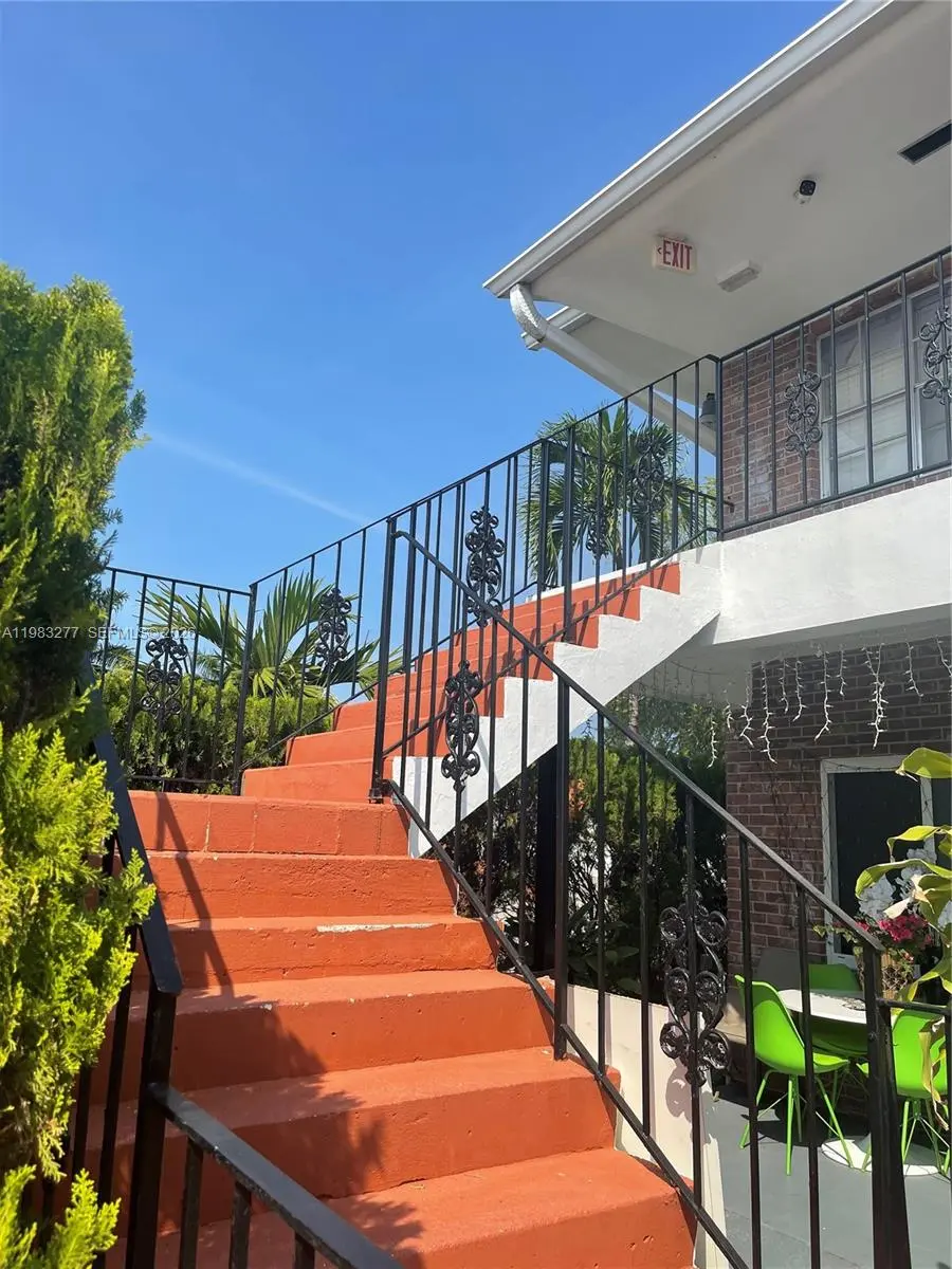 Photo of Listing #A11983277