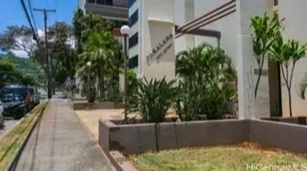 1571 Piikoi Street # 1904, Honolulu