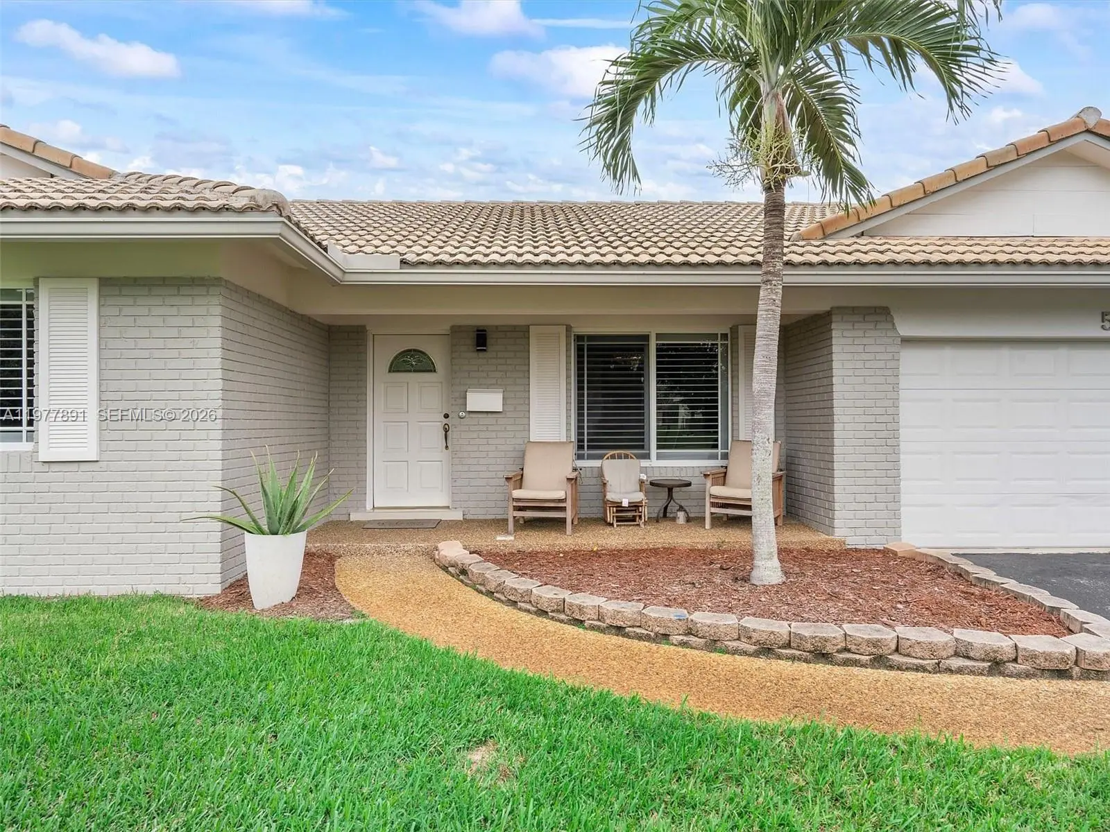 Photo of Listing #A11977891