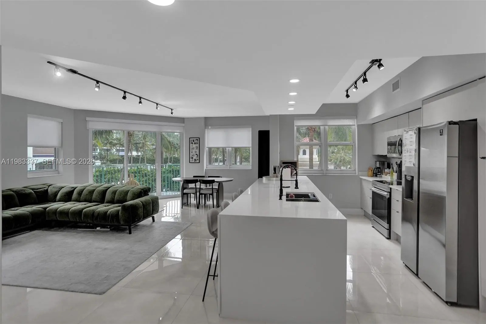 Photo of Listing #A11983337