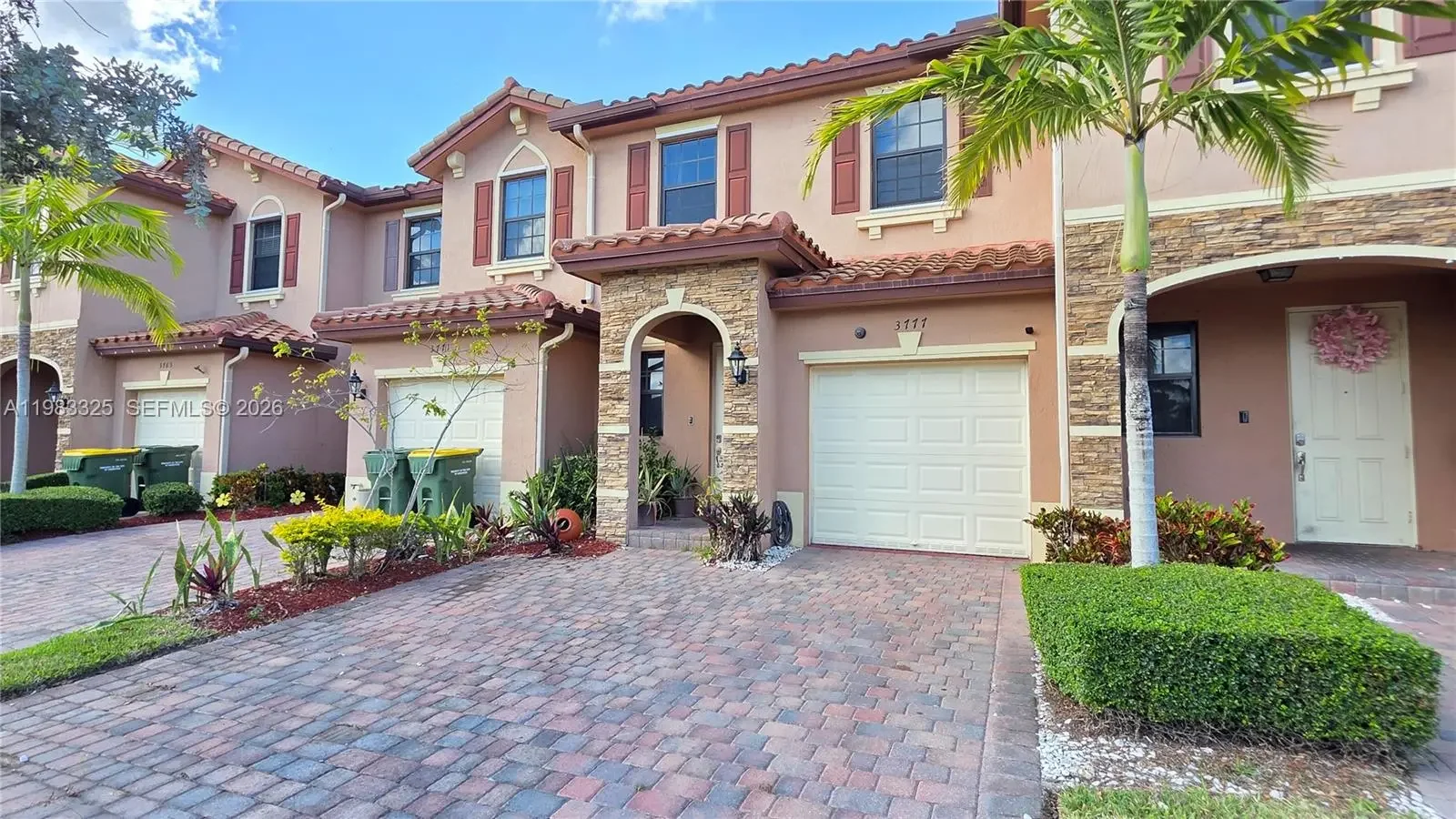 Photo of Listing #A11983325