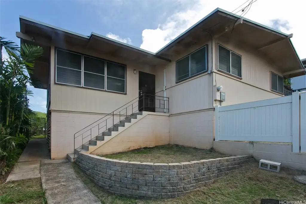 44-127 Mikiola Drive, Kaneohe