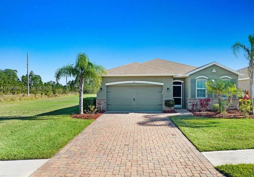 Photo of Listing #A11980860