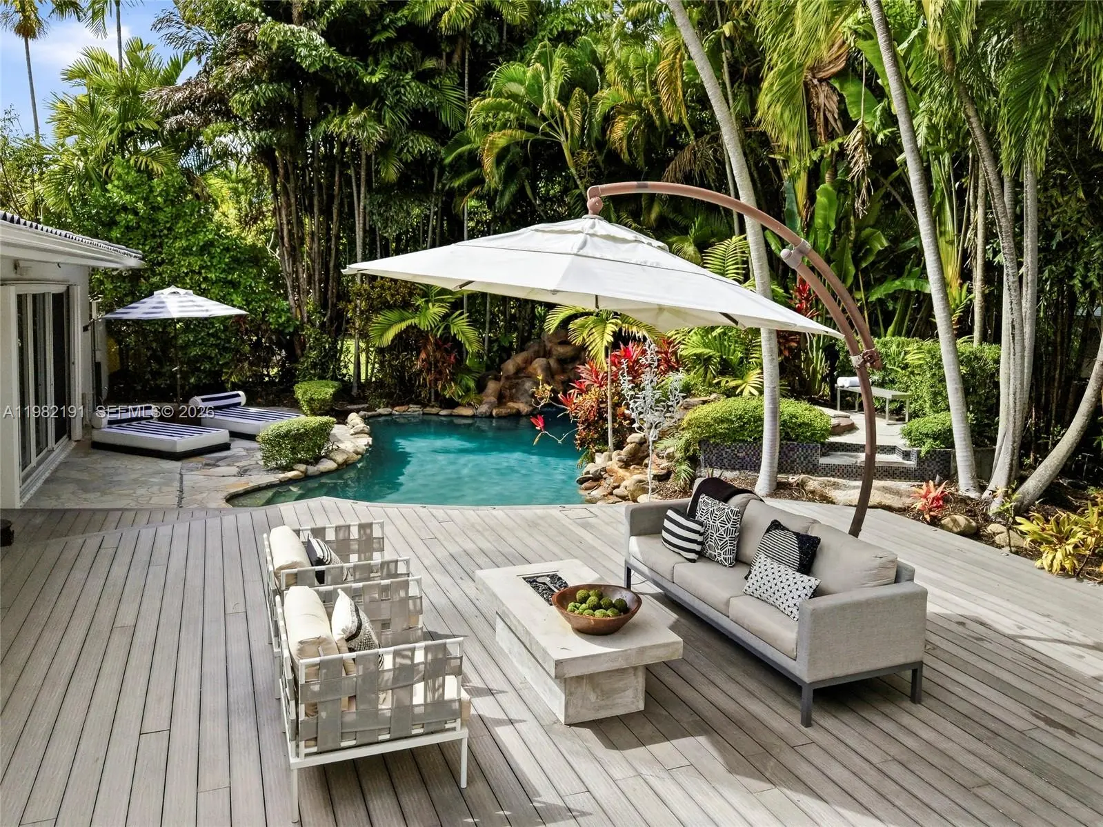 Photo of Listing #A11982191