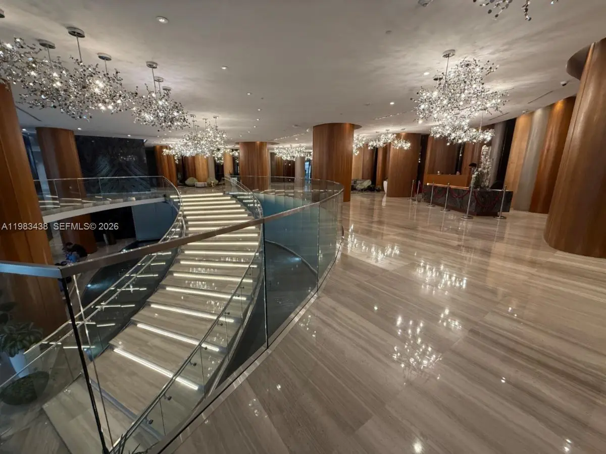 Photo of Listing #A11983438