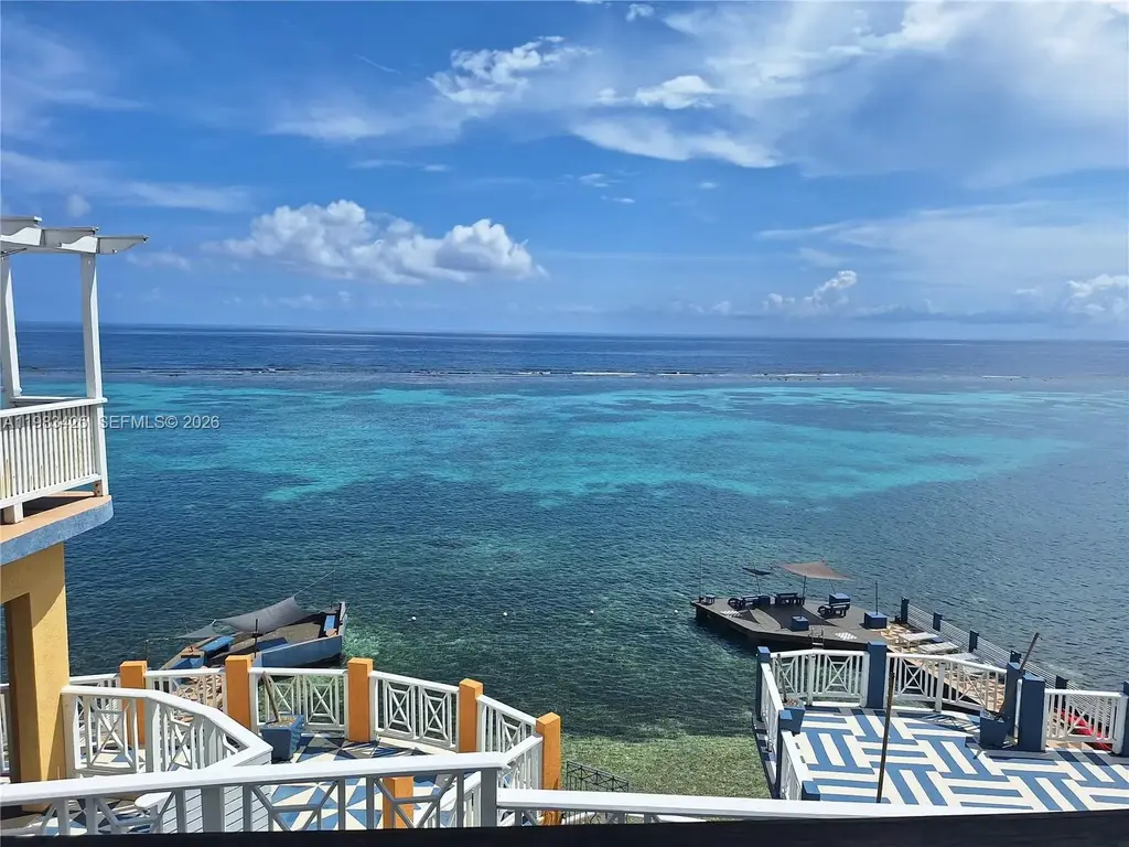 Moxons Beach Club Hotel N Boscobel, St. Mary Parish, Jamaica, 
