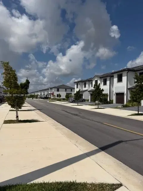 Photo of Listing #A11983608