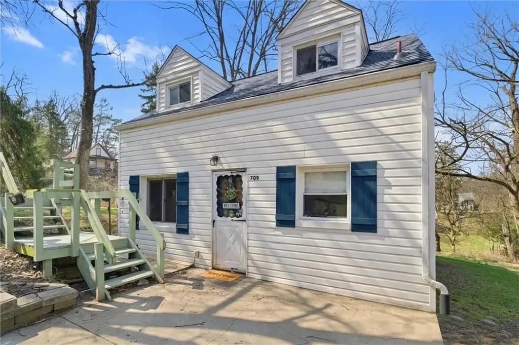 709 Hillgrove Avenue , Banksville/Westwood