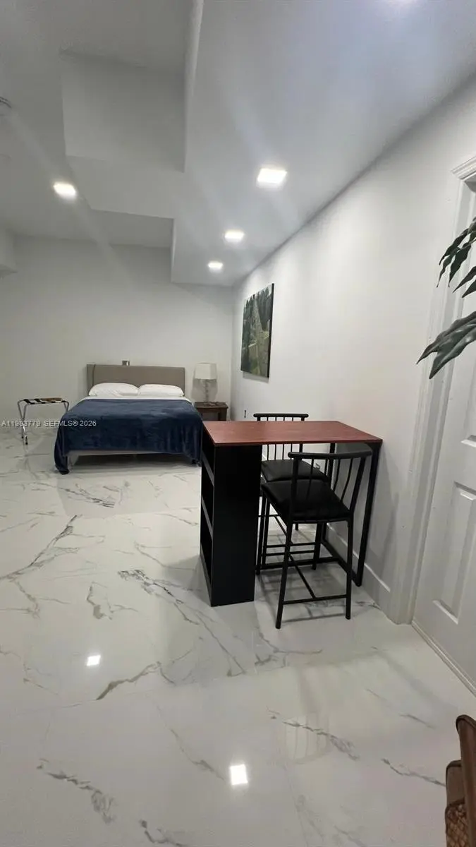 Photo of Listing #A11983779