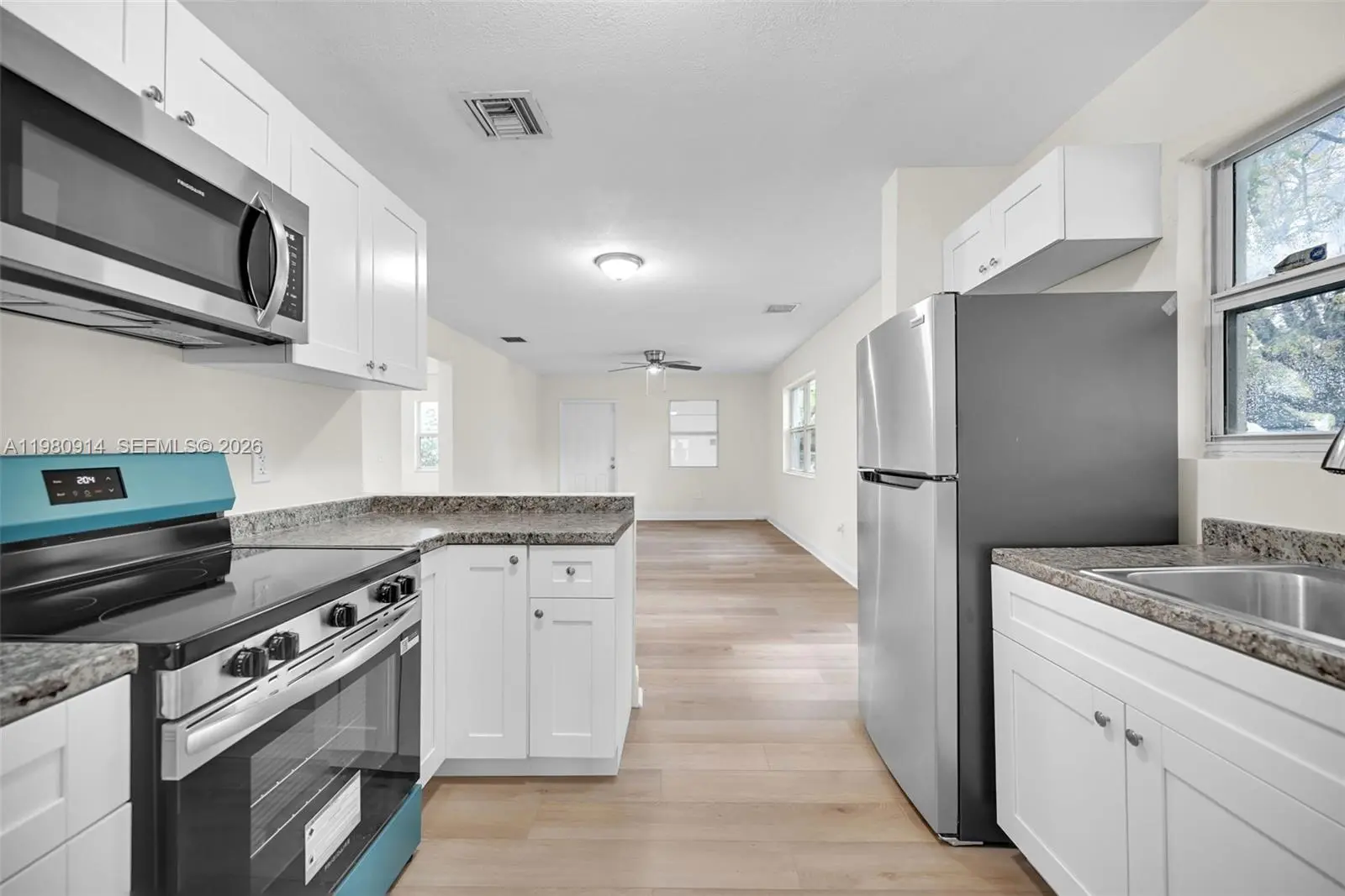 Photo of Listing #A11980914