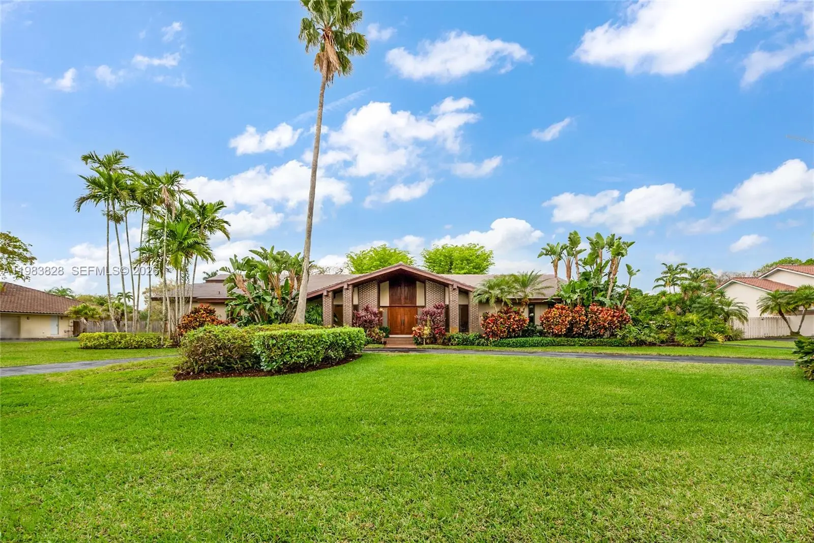 Photo of Listing #A11983828