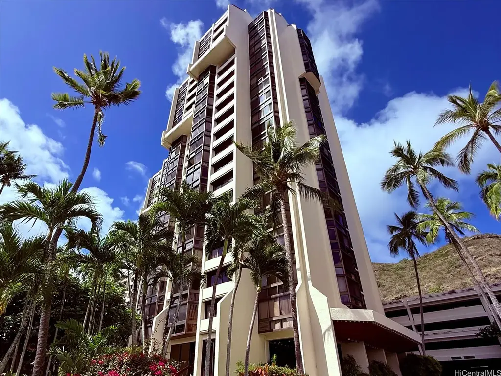 521 Hahaione Street # 2-15l, Honolulu