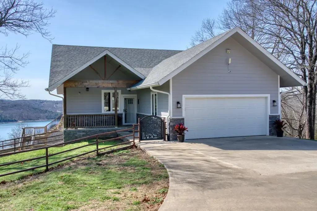 378 Lake Forest Drive, Eureka Springs
