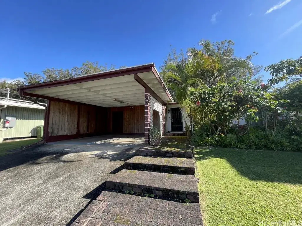2601 California Avenue, Wahiawa