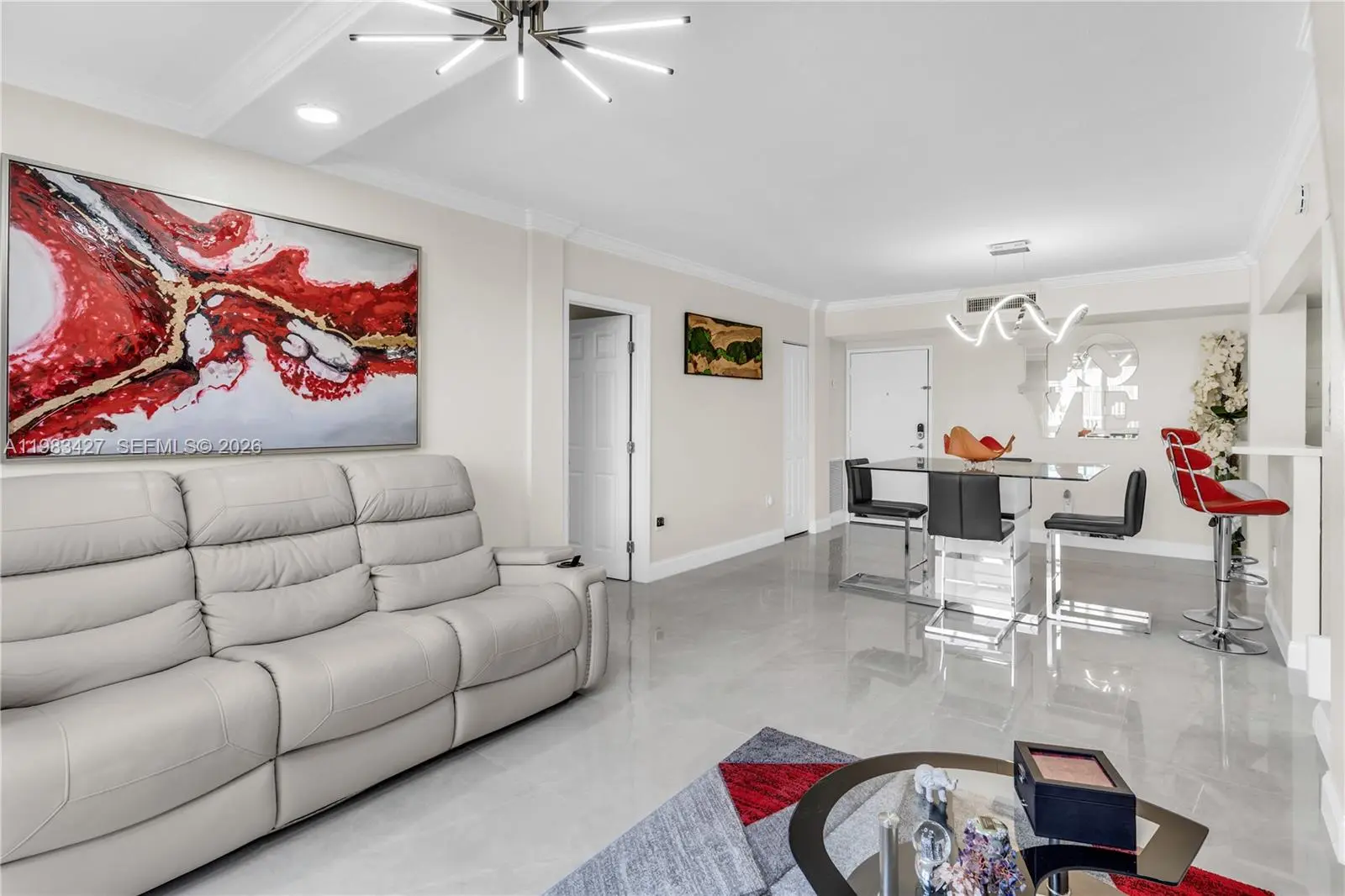 Photo of Listing #A11983427