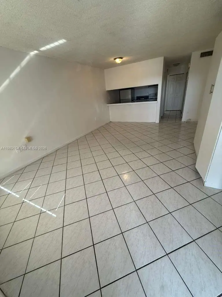 Photo of Listing #A11983154