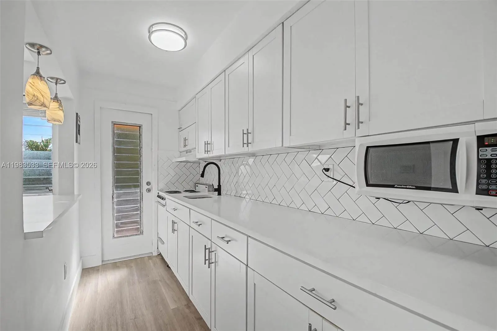 Photo of Listing #A11983533