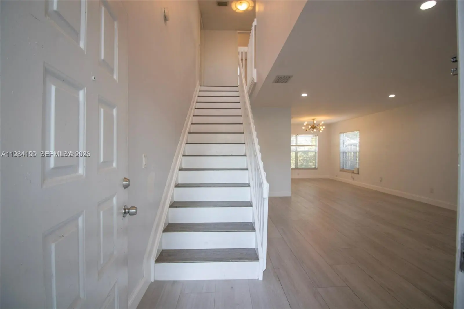 Photo of Listing #A11984155