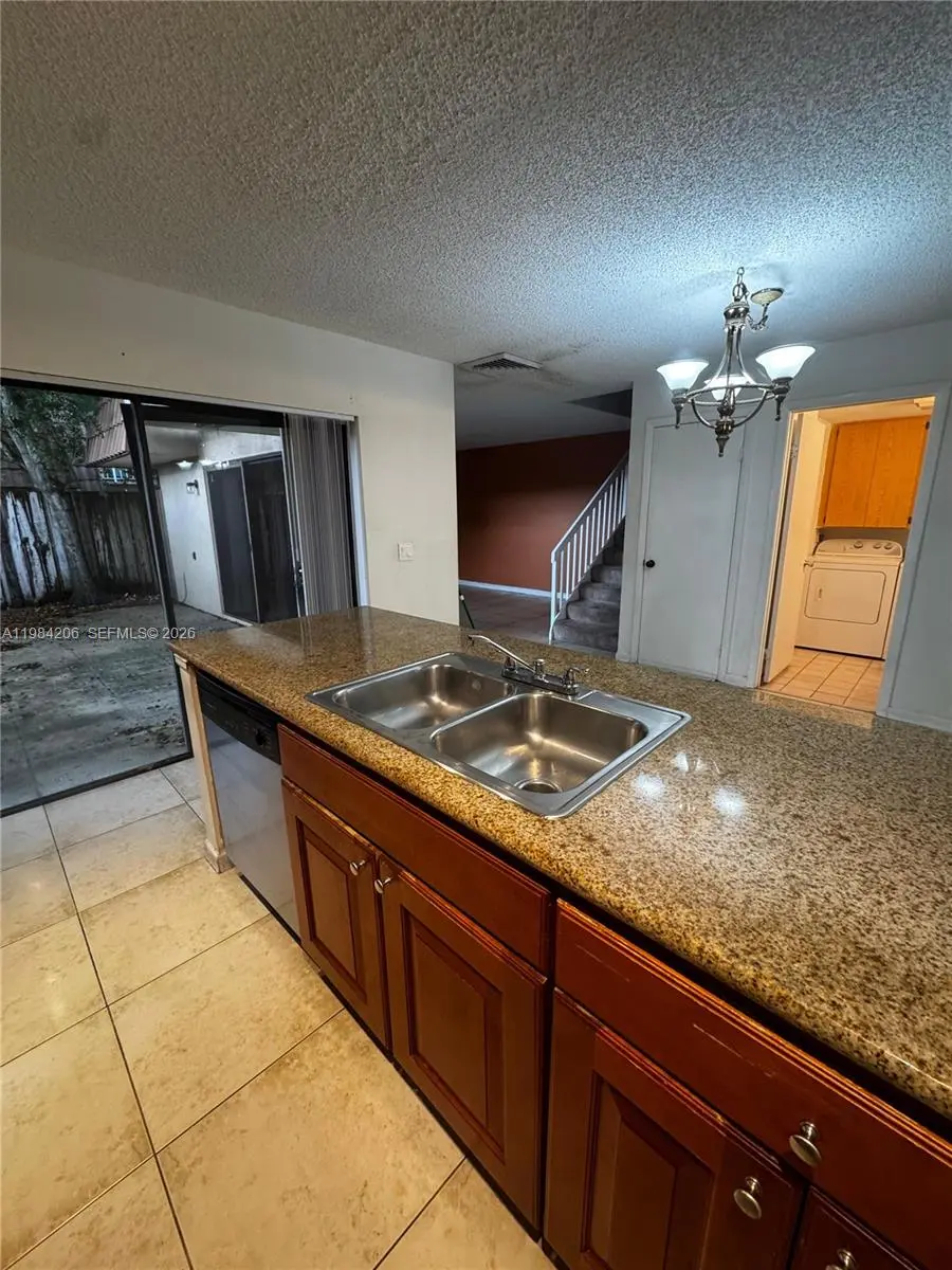 Photo of Listing #A11984206