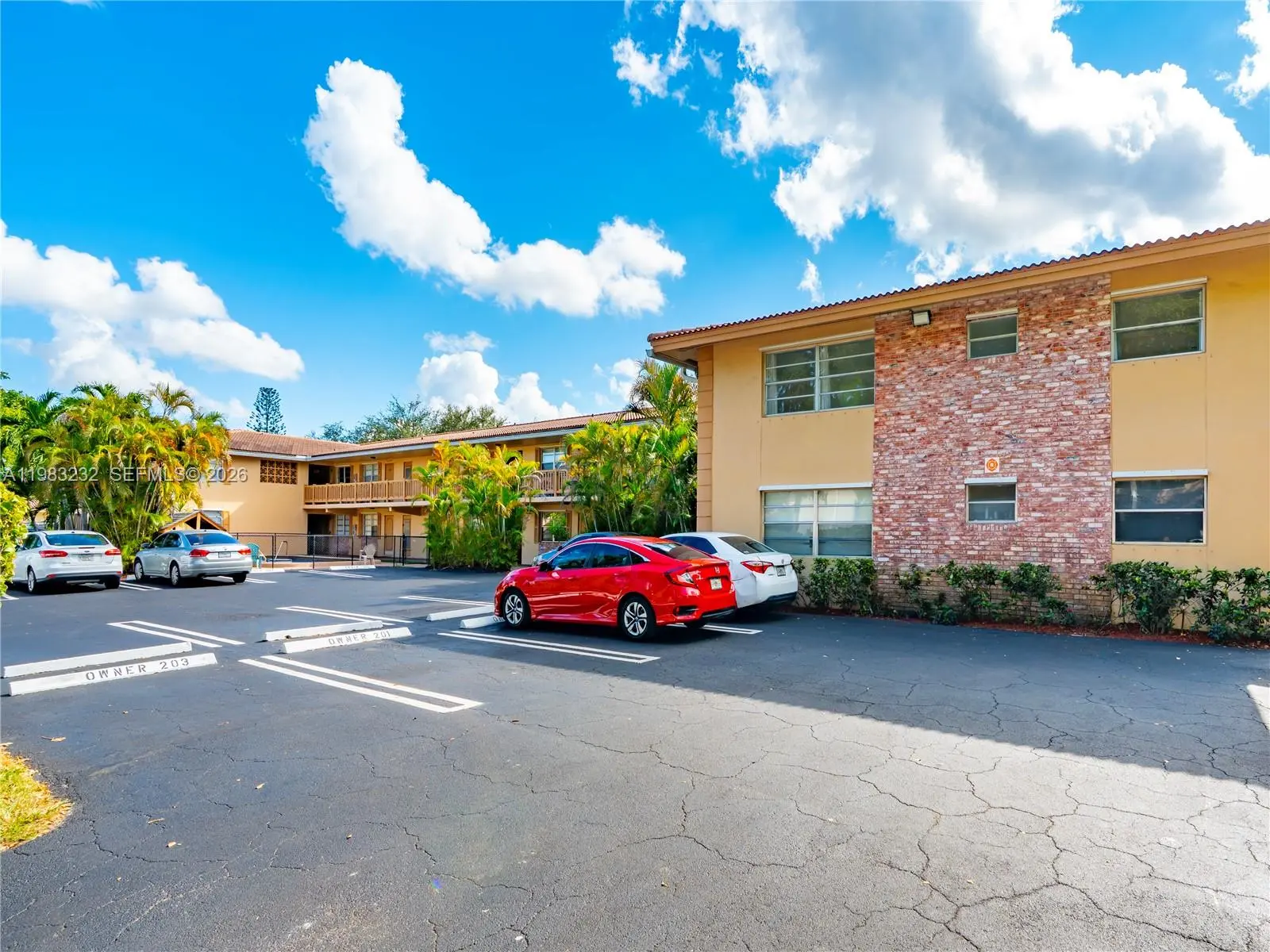 Photo of Listing #A11983232