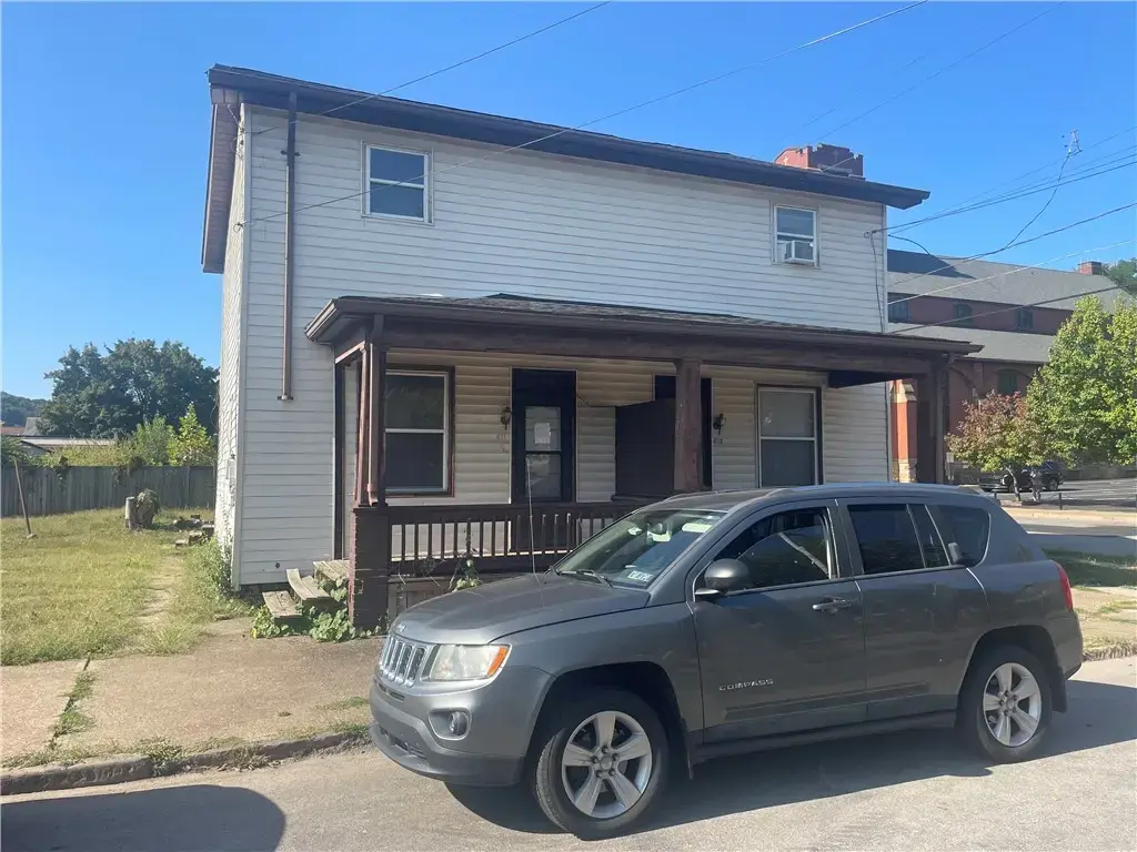 611 6th Street , New Brighton