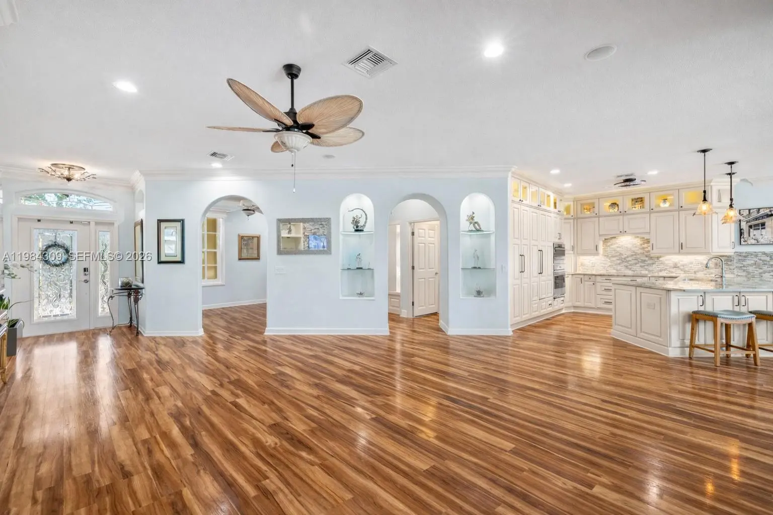 Photo of Listing #A11984309