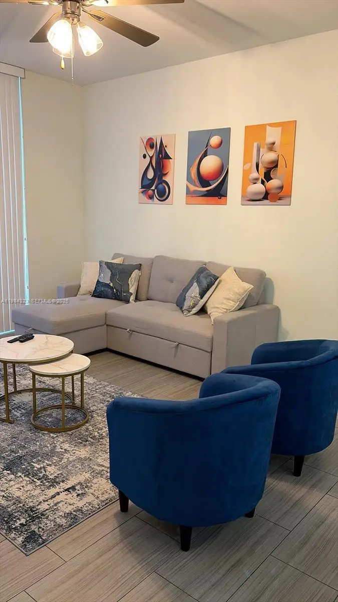 Photo of Listing #A11984323