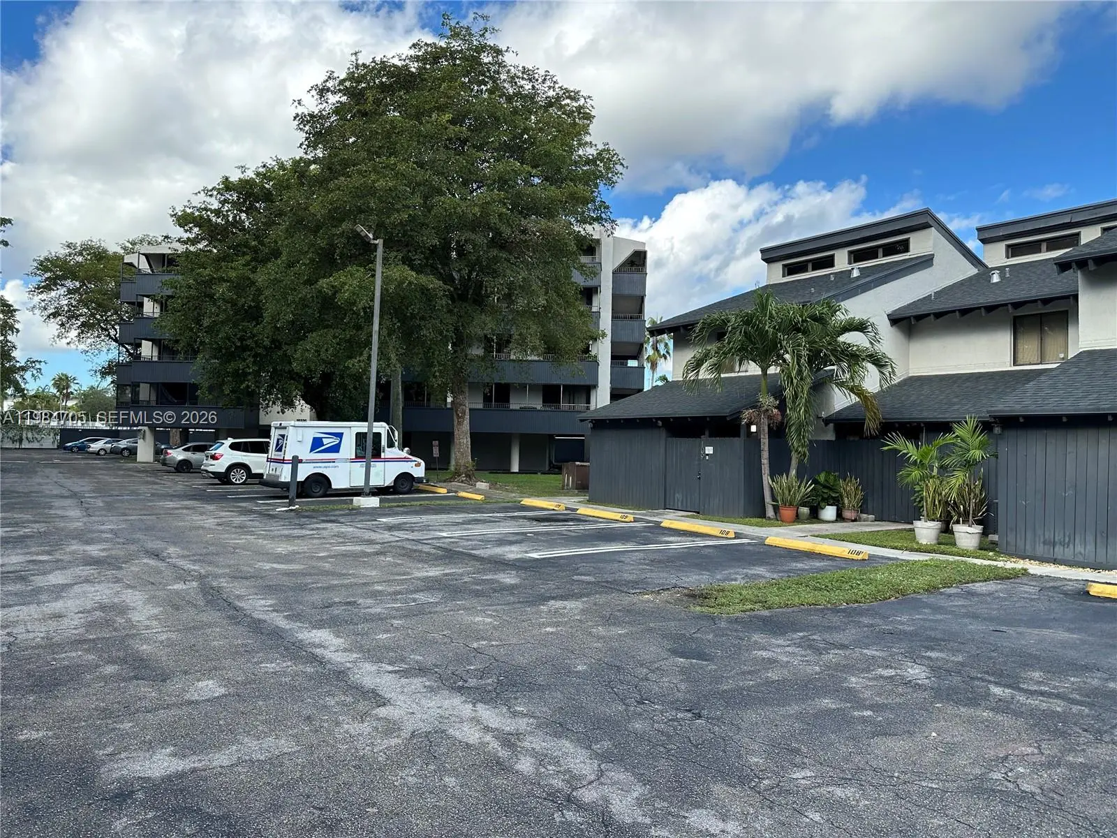 Photo of Listing #A11984705