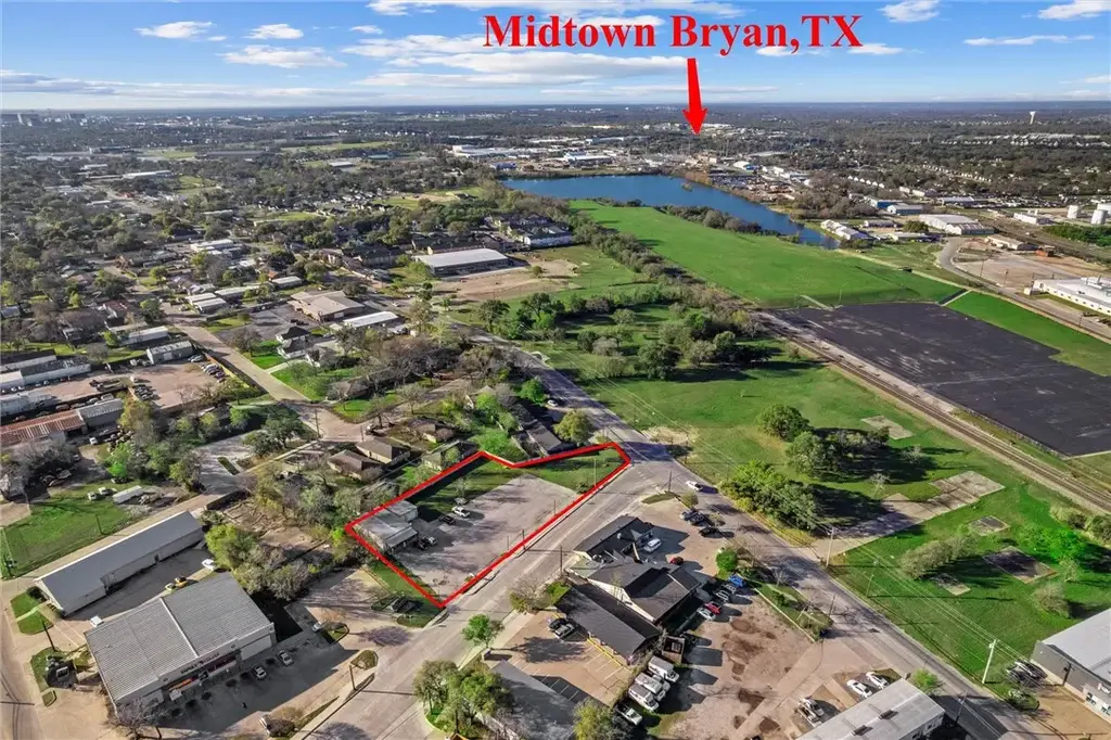 1205 S Coulter Drive, Bryan