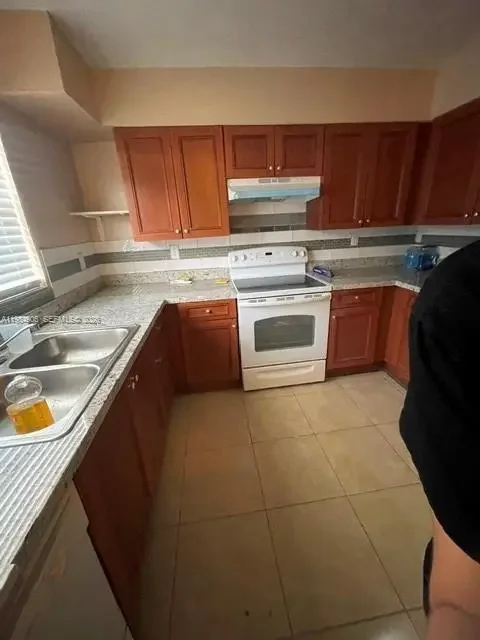 Photo of Listing #A11984905