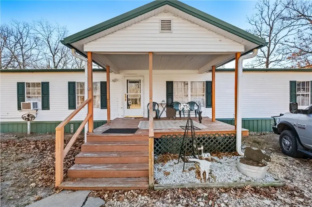 477528 E 740 Road, Westville