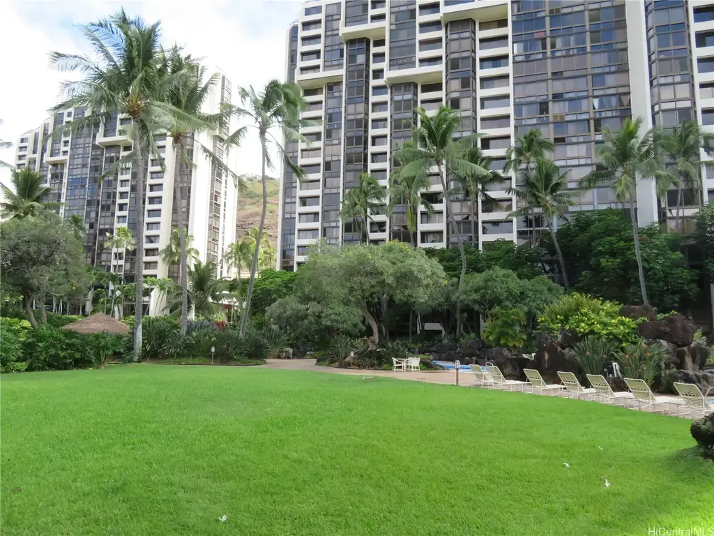 501 Hahaione Street # 1/17h, Honolulu