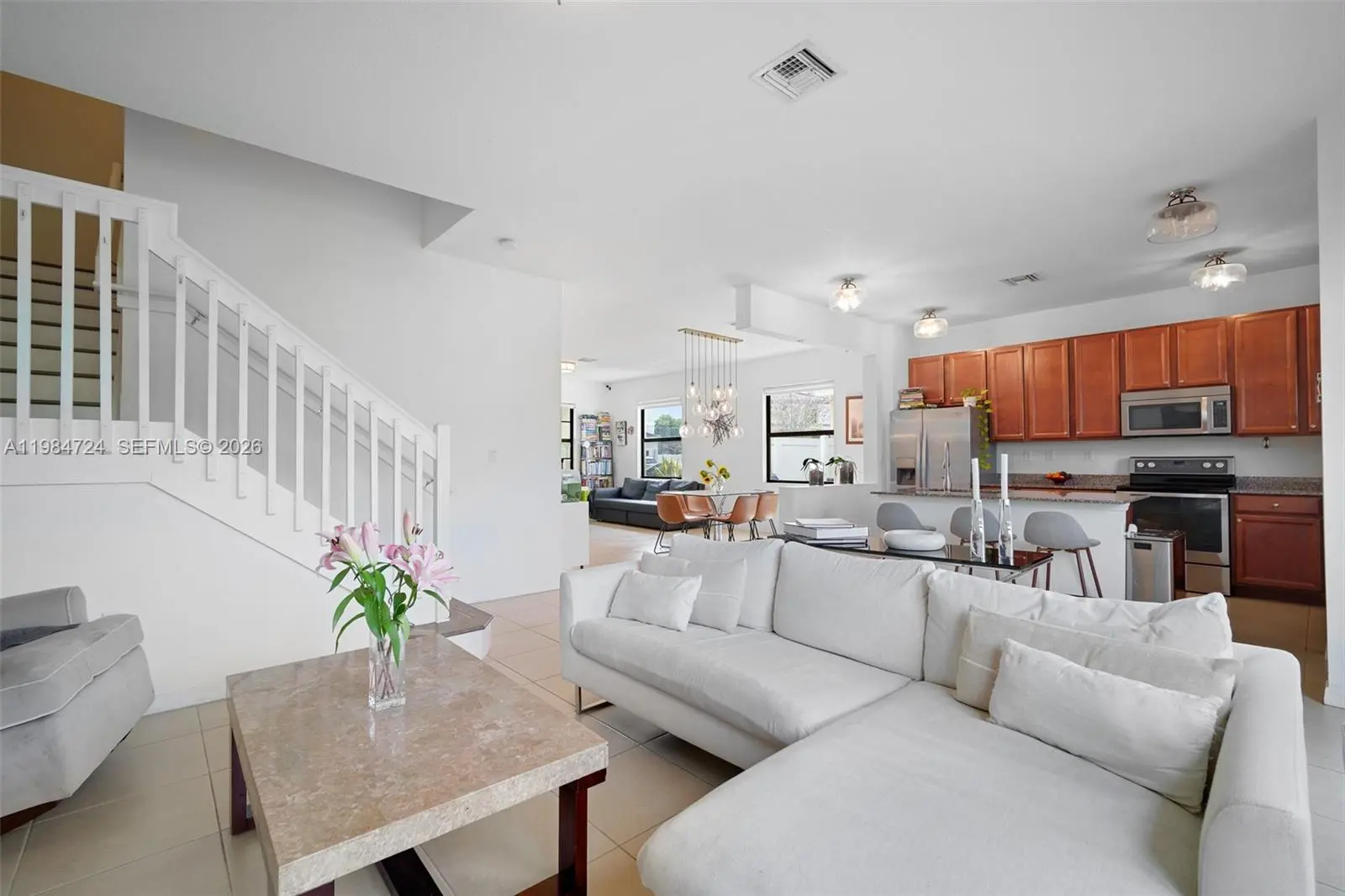 Photo of Listing #A11984724