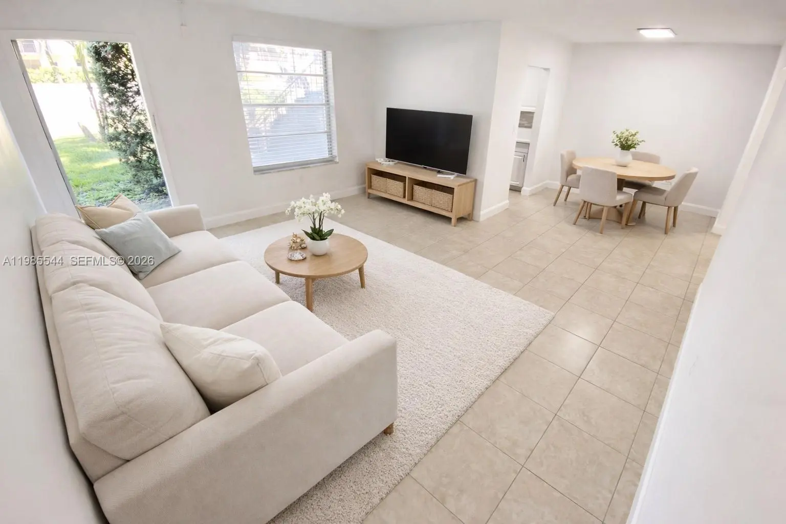 Photo of Listing #A11985544