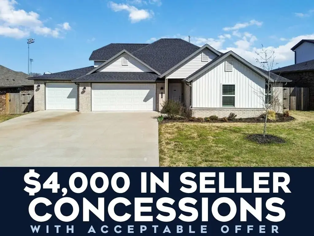 108 Phyllis Farm Road, Prairie Grove