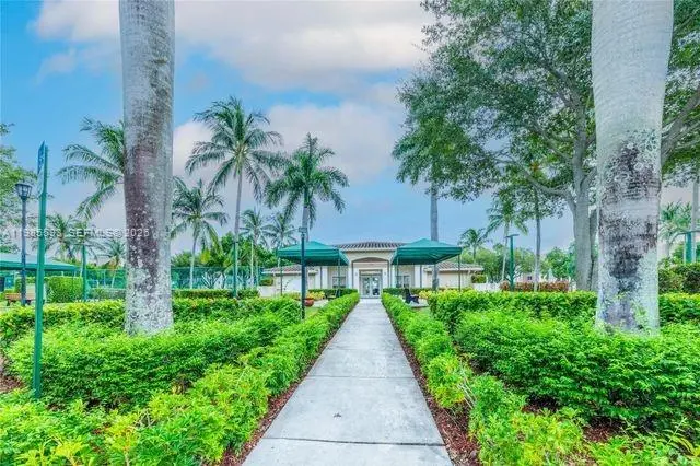 Photo of Listing #A11985593