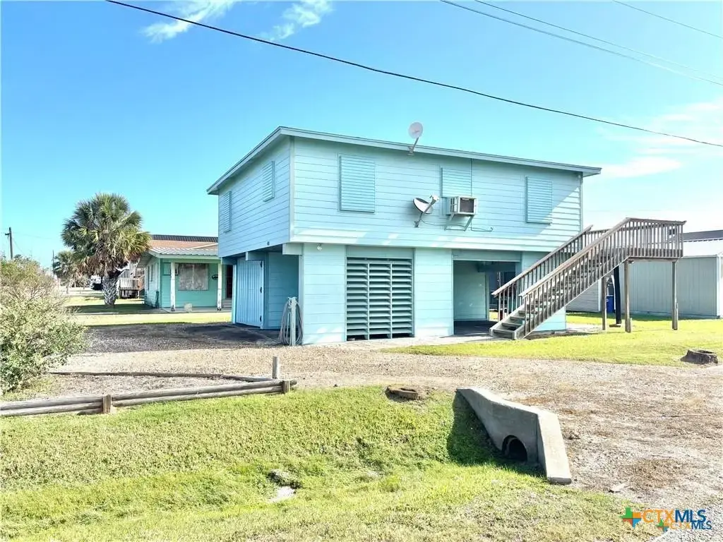 411 W Olive Avenue, Port O'Connor