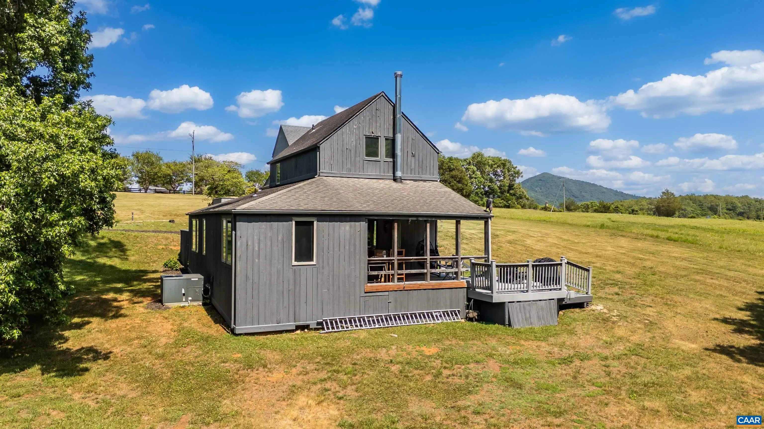 48 Meadow Ln, Nellysford