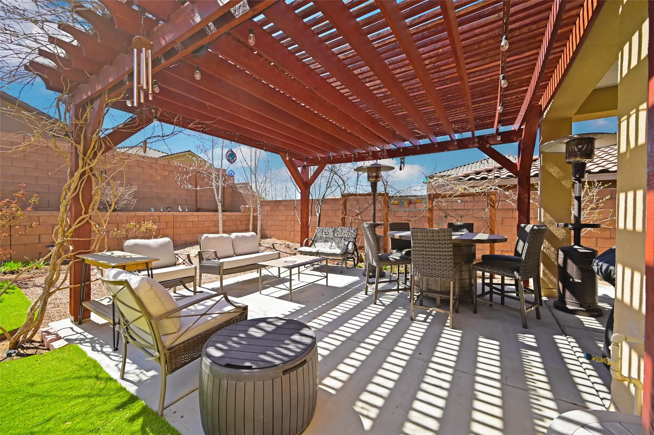 4142 Las Brisas, Santa Fe