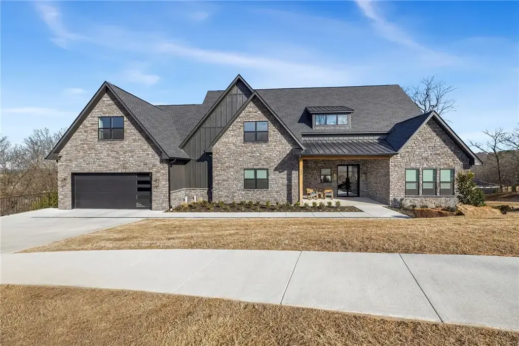 480 Ozark View Drive, Fayetteville