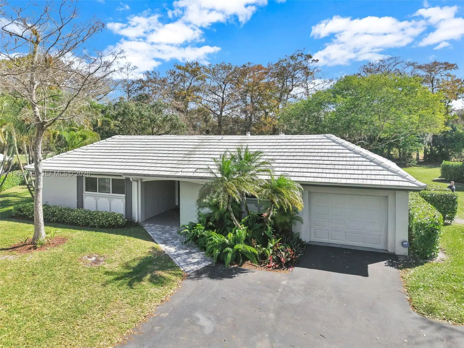 Photo of Listing #A11964795