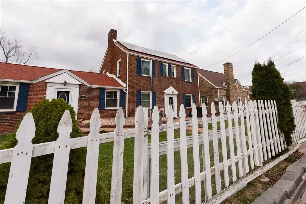230 Maytide Street 230, Carrick