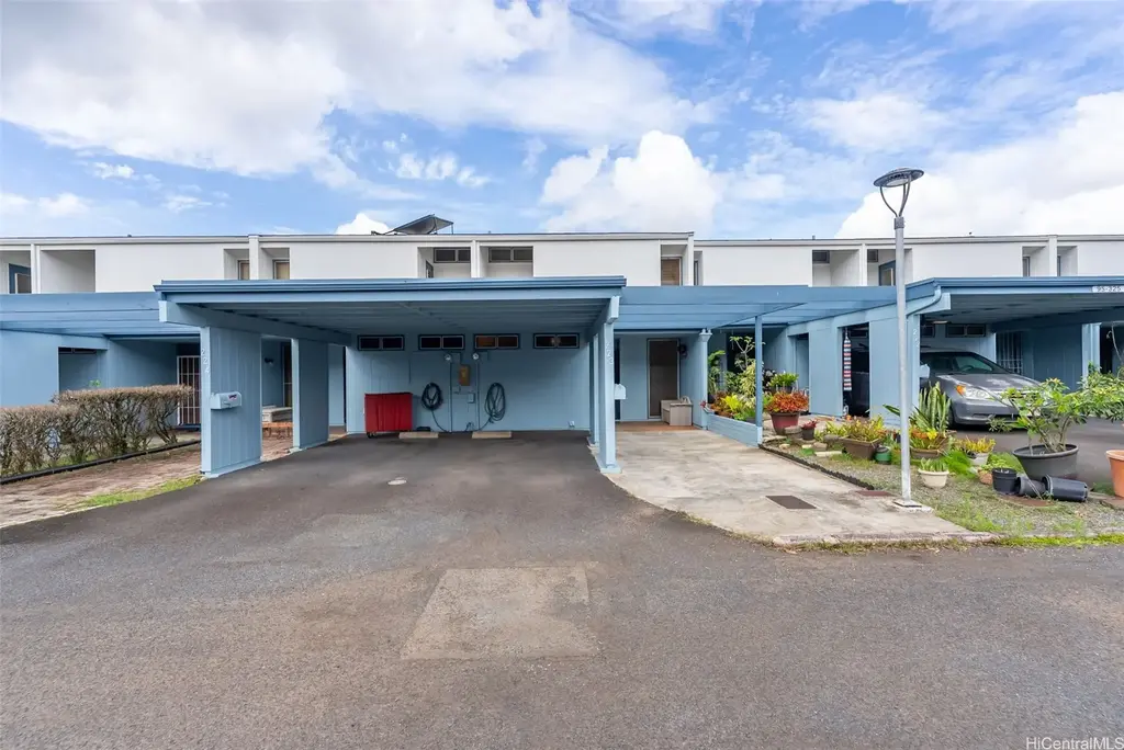 95-325 Kahikinui Court # 223, Mililani