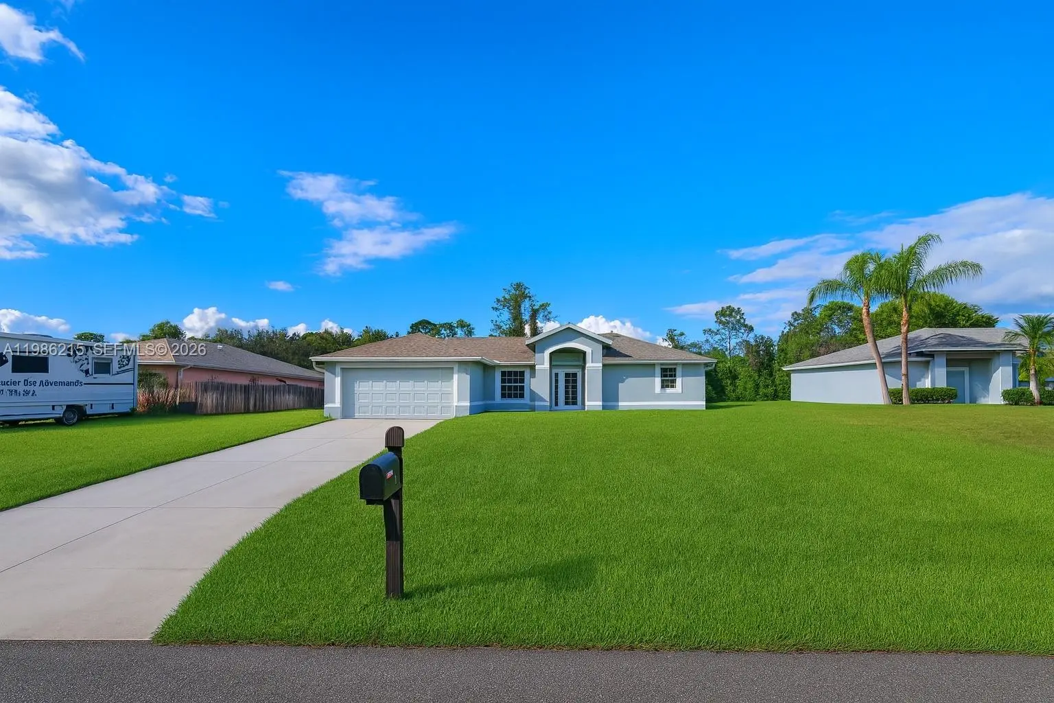 Photo of Listing #A11986215