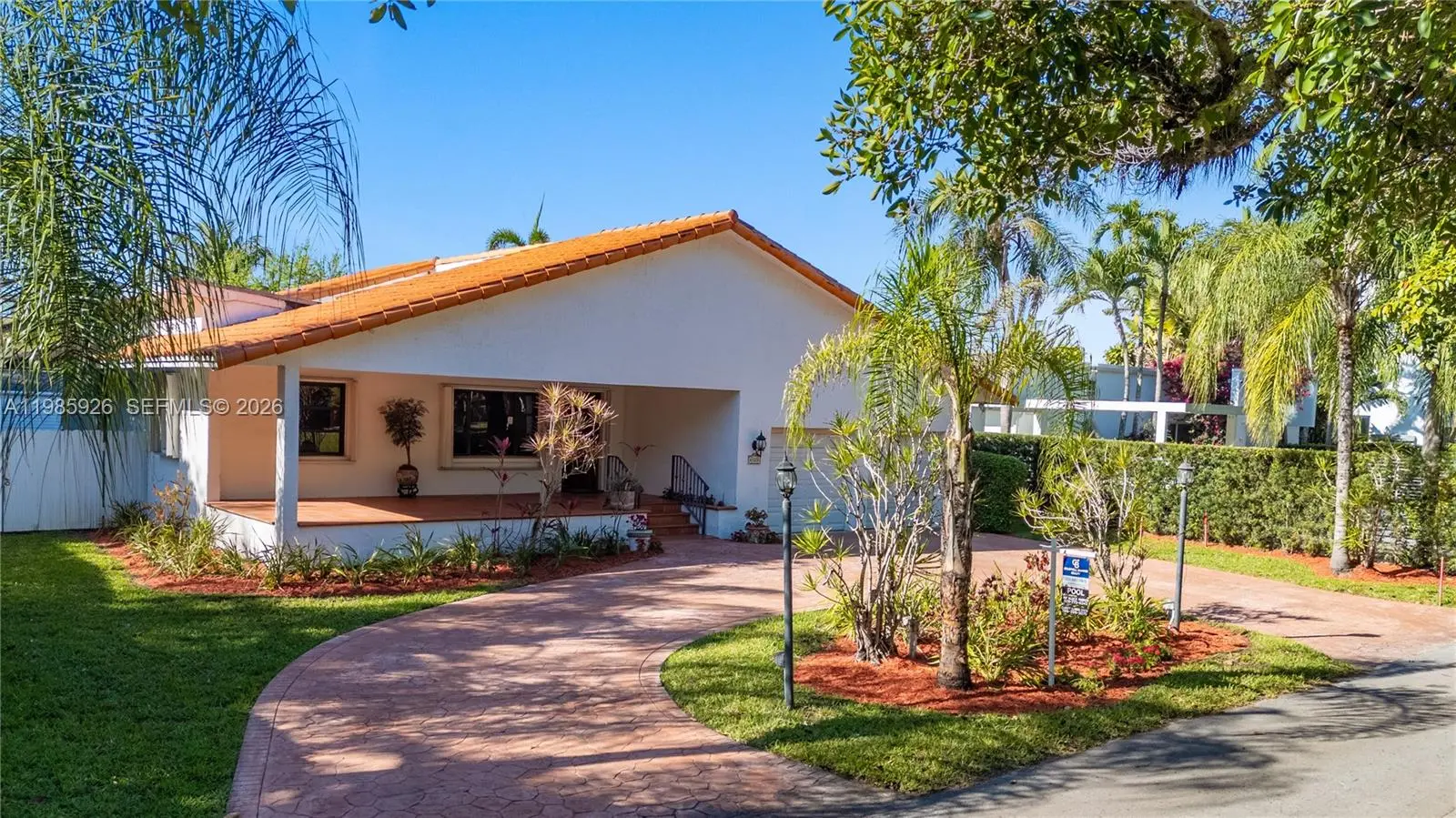 Photo of Listing #A11985926