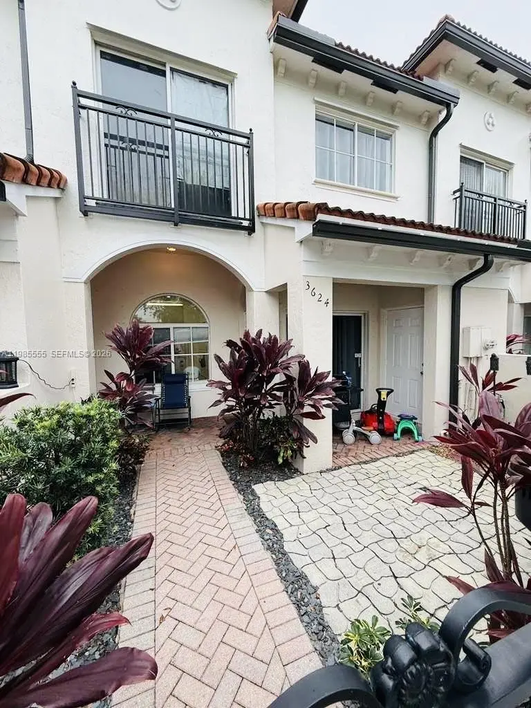 Photo of Listing #A11985555